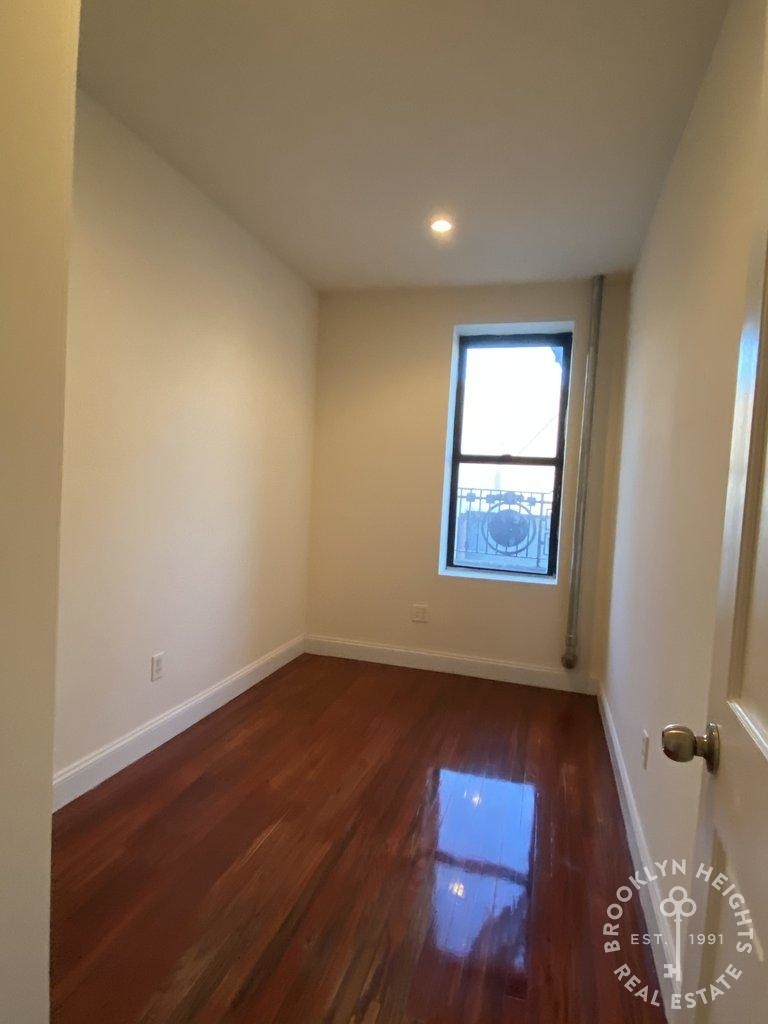 568 Pacific St. - Photo 5