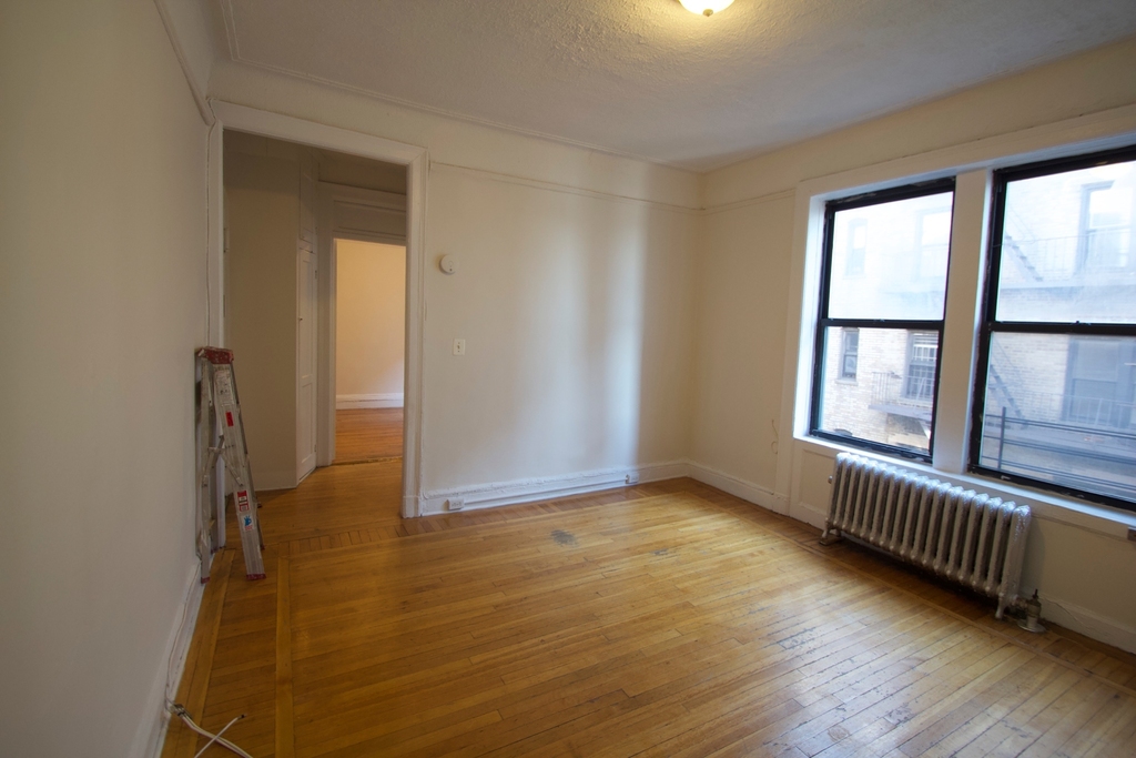 138 Haven Avenue - Photo 0