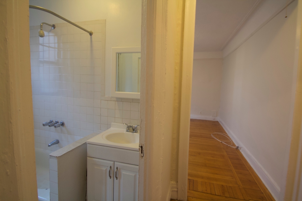 138 Haven Avenue - Photo 6