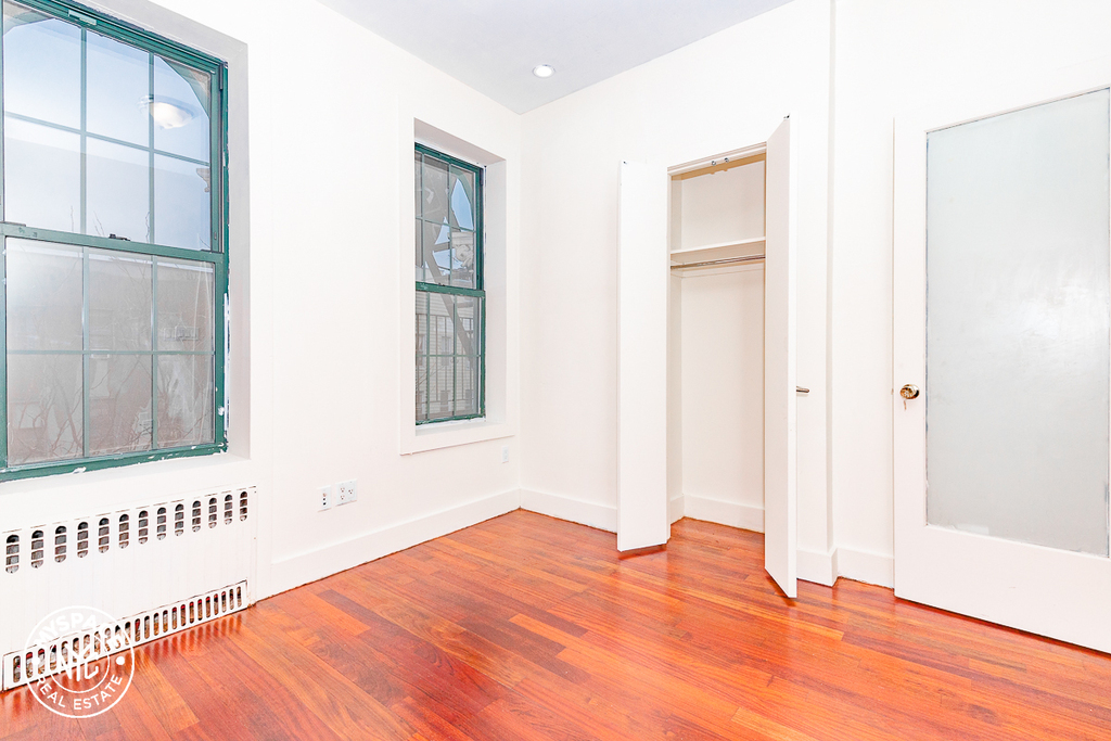 179 Knickerbocker Avenue - Photo 8