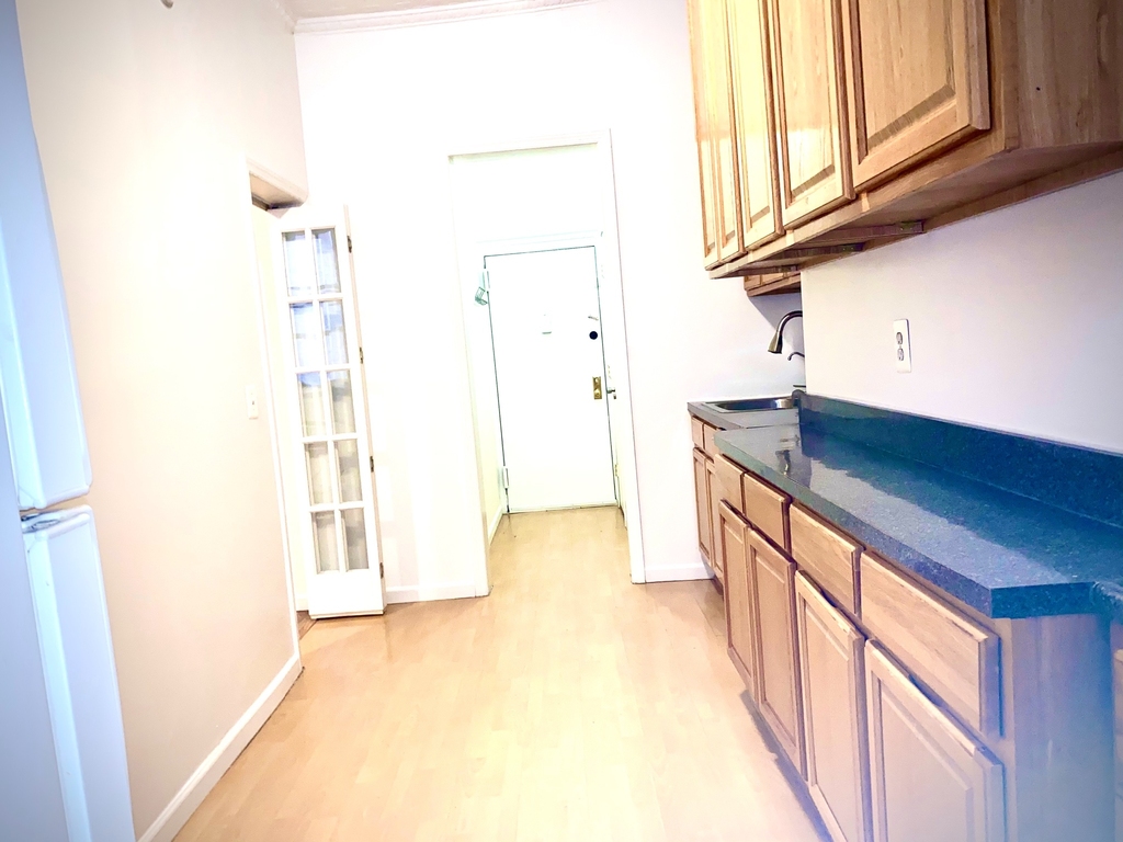 1256 Lexington Avenue - Photo 9