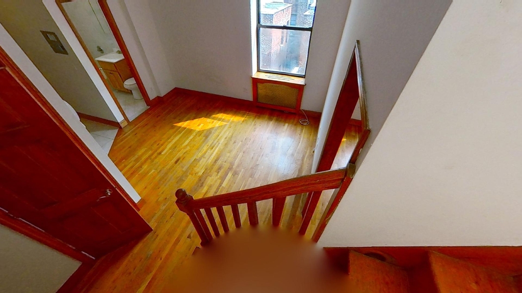 Spectacular 1 bed 1 home office duplex for rent at West 48th Street Manhattan  - Photo 0