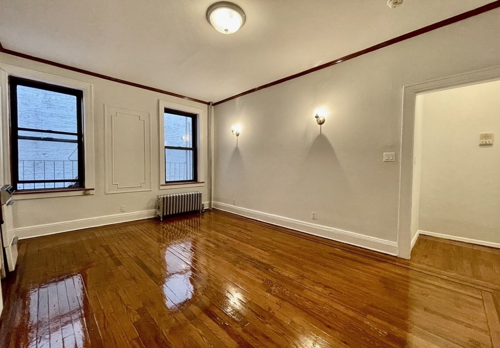 558 11th Street - Photo 1