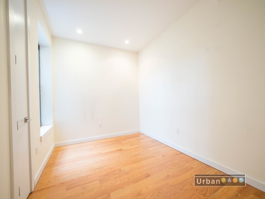 662 Park Place - Photo 5