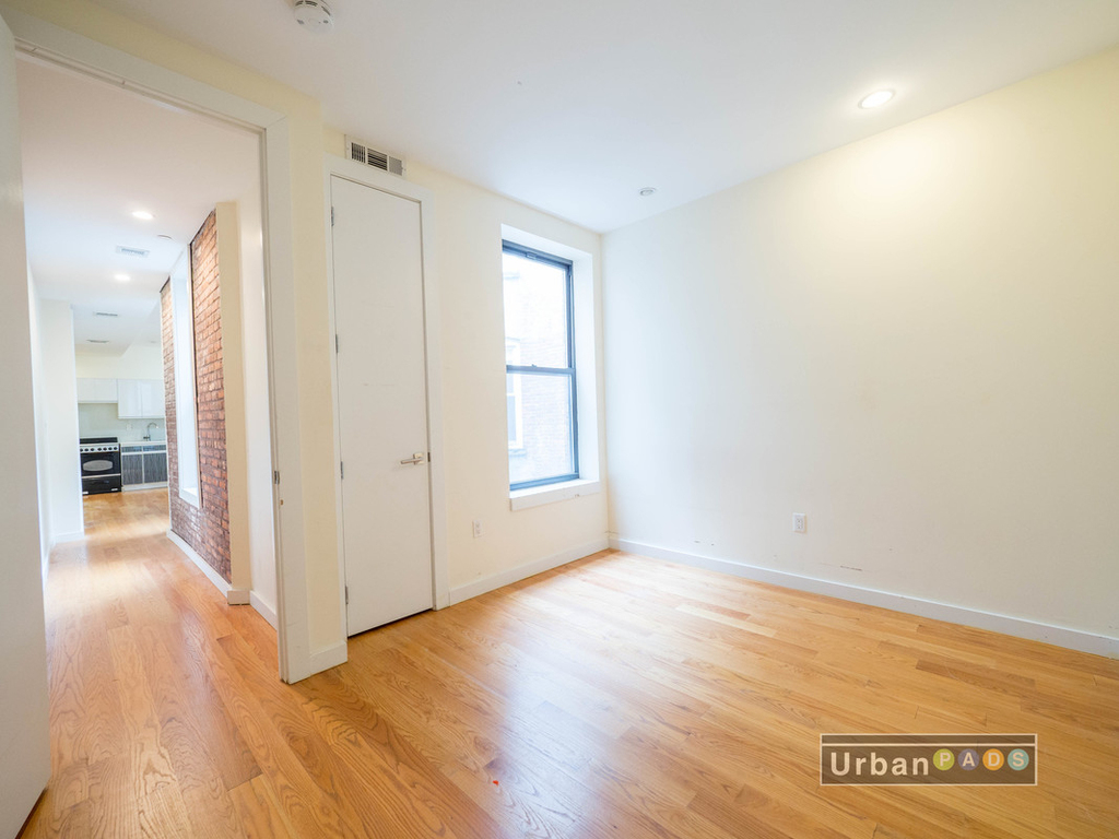 662 Park Place - Photo 7