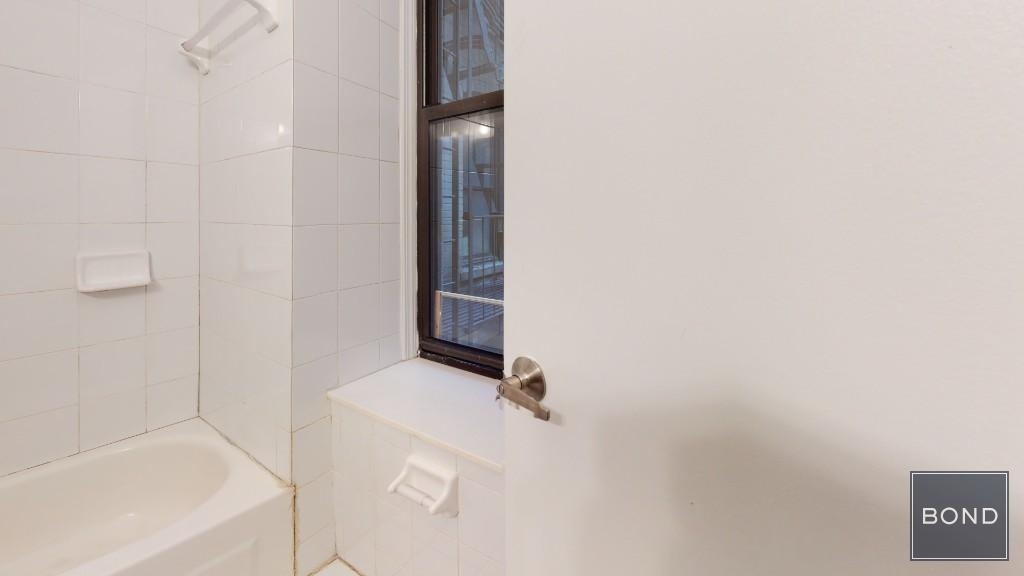 415 East 73 Street - Photo 4