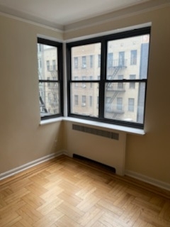 124 East 24th Street - Photo 3