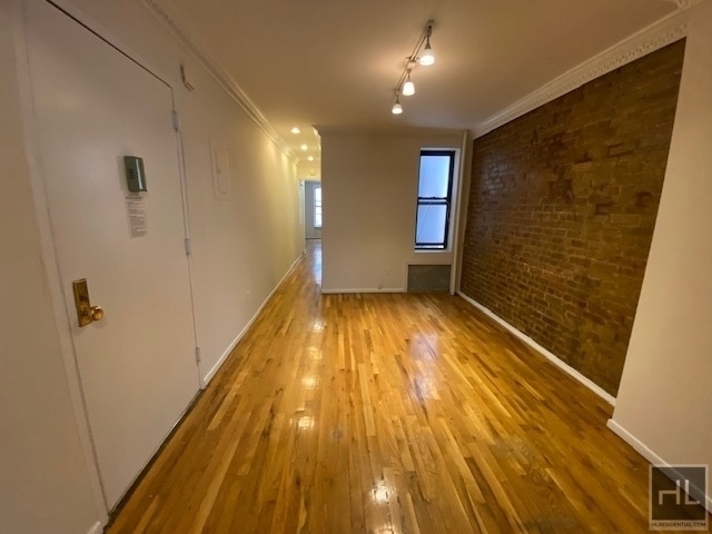 444 West 58 Street - Photo 3