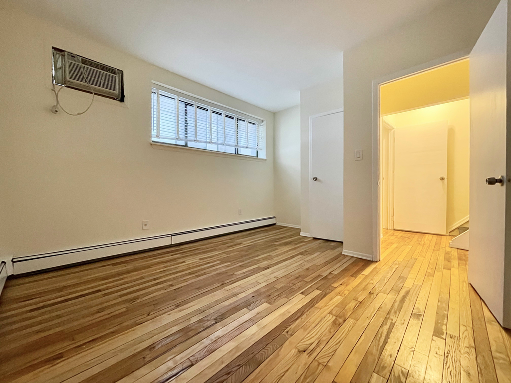 463 Avenue P - Photo 6