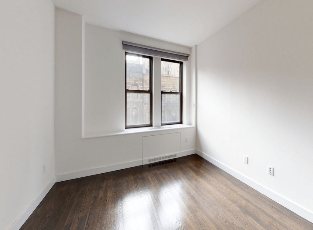 666 West End Avenue - Photo 4