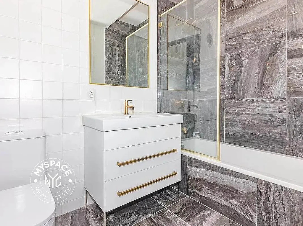 1052 Dean Street - Photo 4