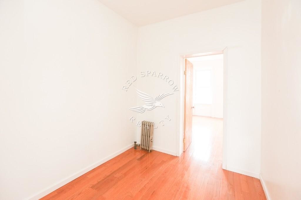 208 Huron Street - Photo 6