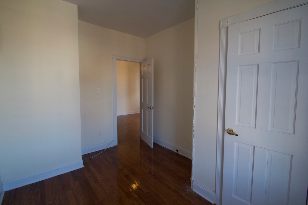 666 St Nicholas Avenue - Photo 4