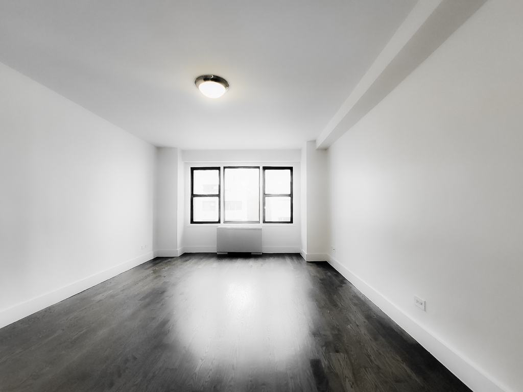 220 East 63rd Street - Photo 7