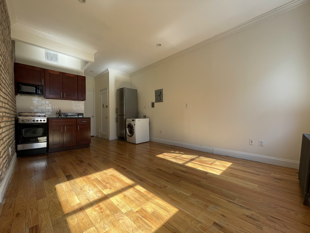 443 East 78th Street - Photo 1