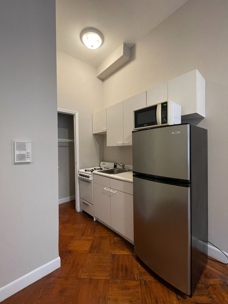 141 East 95th Street - Photo 1