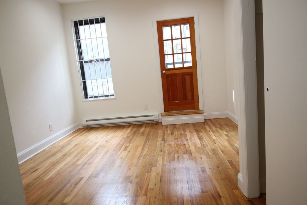 324 East 59th Street - Photo 3