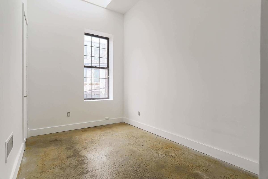 753 Lexington Avenue - Photo 6