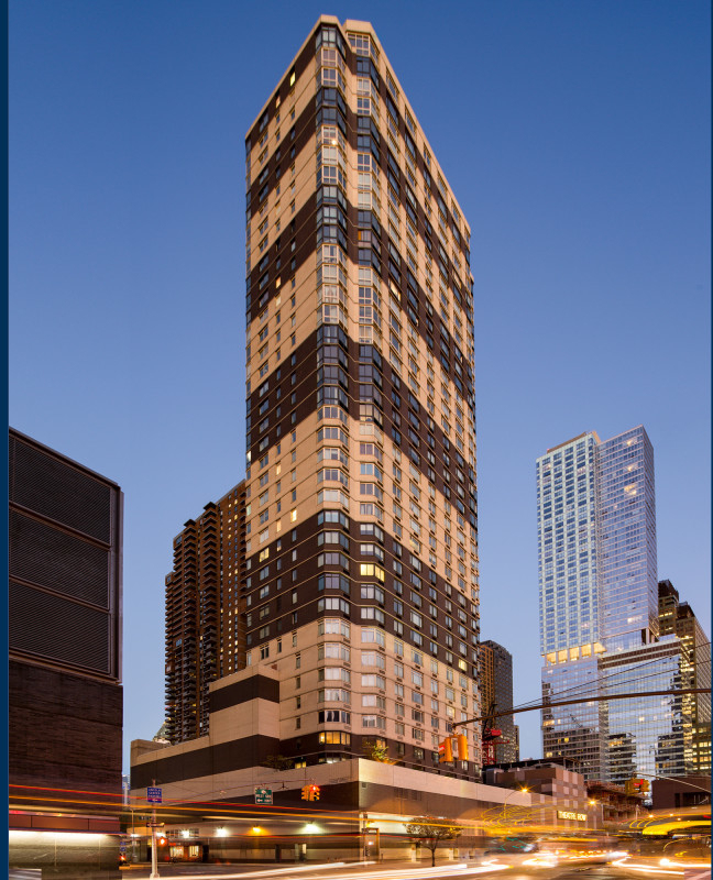 420 West 42nd Street - Photo 7