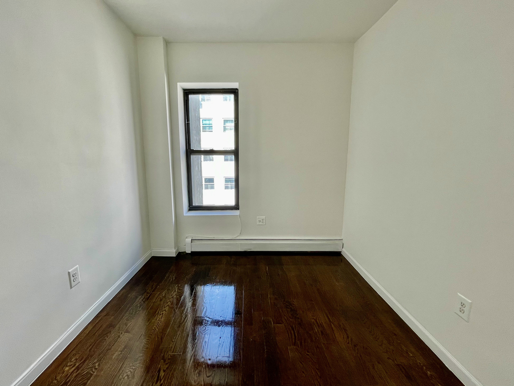 879 Dekalb Avenue - Photo 4