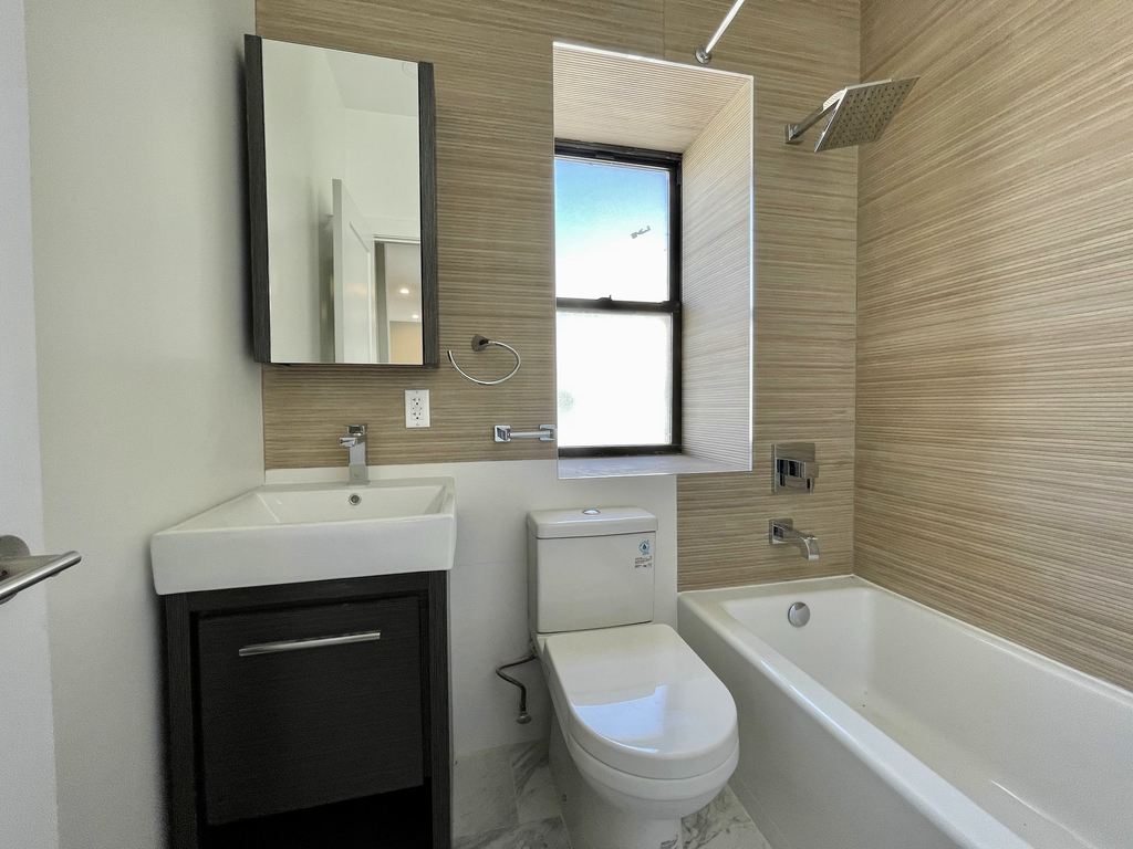 879 Dekalb Avenue - Photo 5