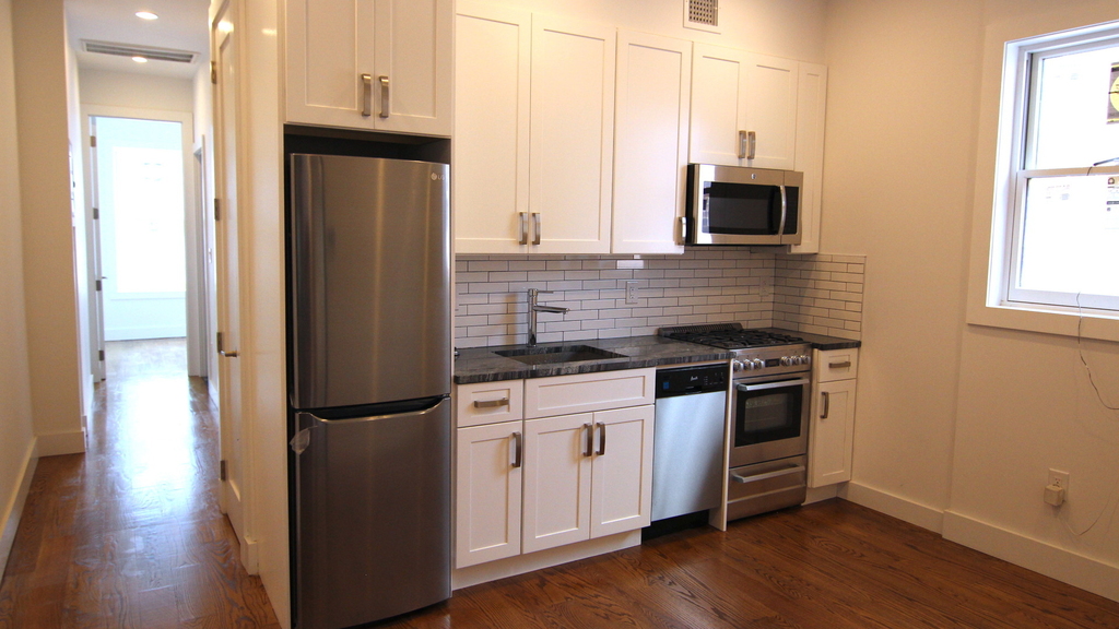 840 Franklin Avenue - Photo 1