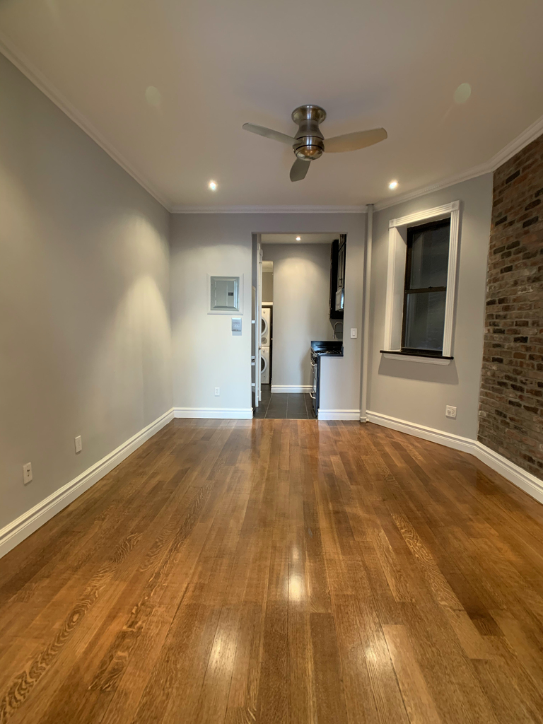 10th Avenue and West 49th Street - Photo 6