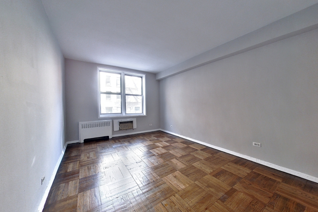 340 East 58th Street - Photo 0