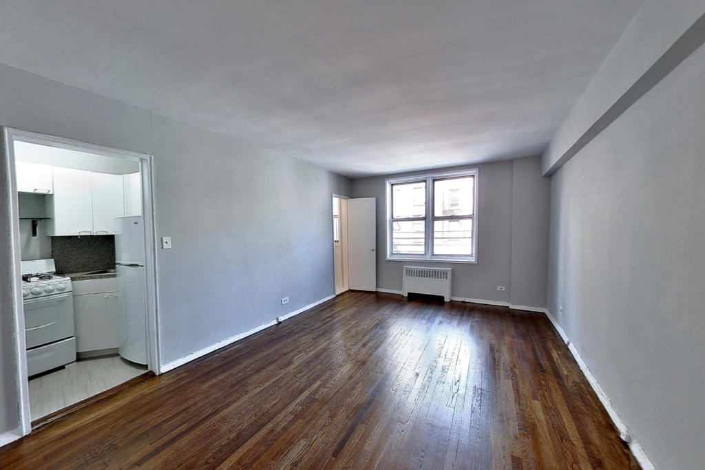 340 East 58th Street - Photo 0