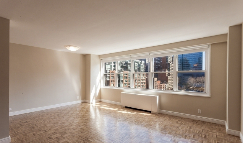 251 East 32nd Street - Photo 2