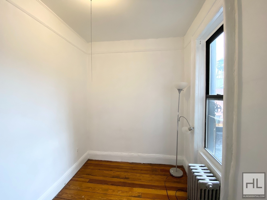 133 Franklin Street - Photo 4