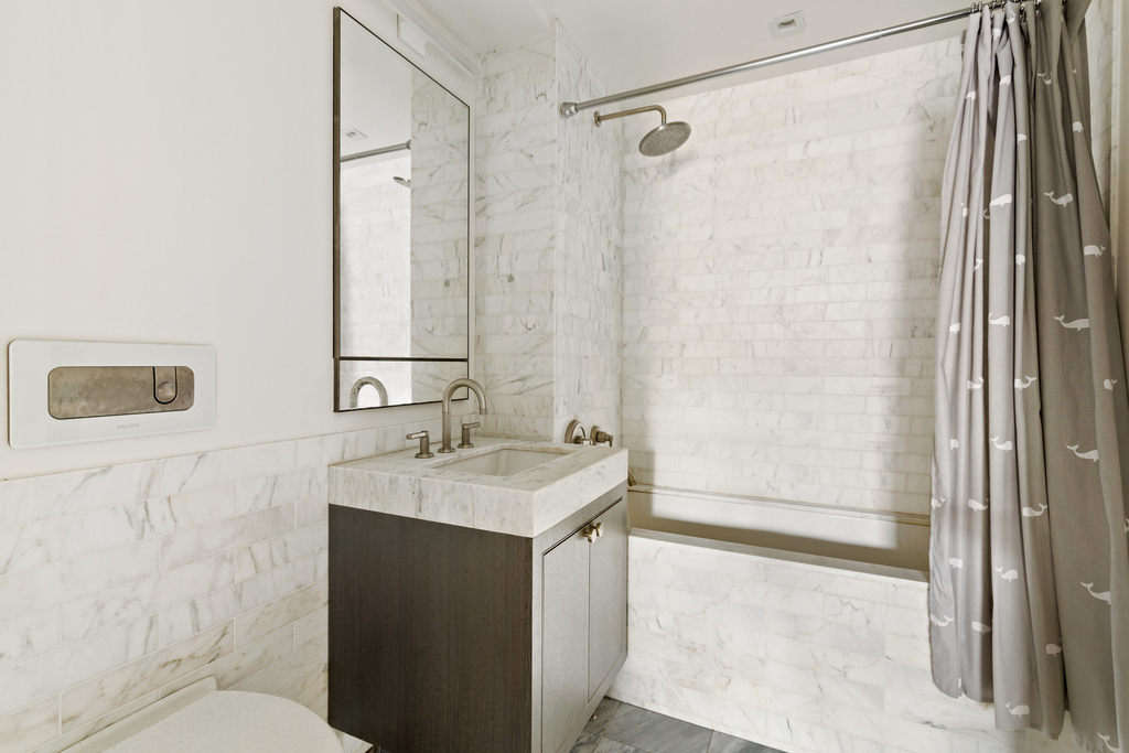 211 West 14th Street, - Photo 5