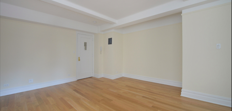 25 East 10th Street - Photo 2