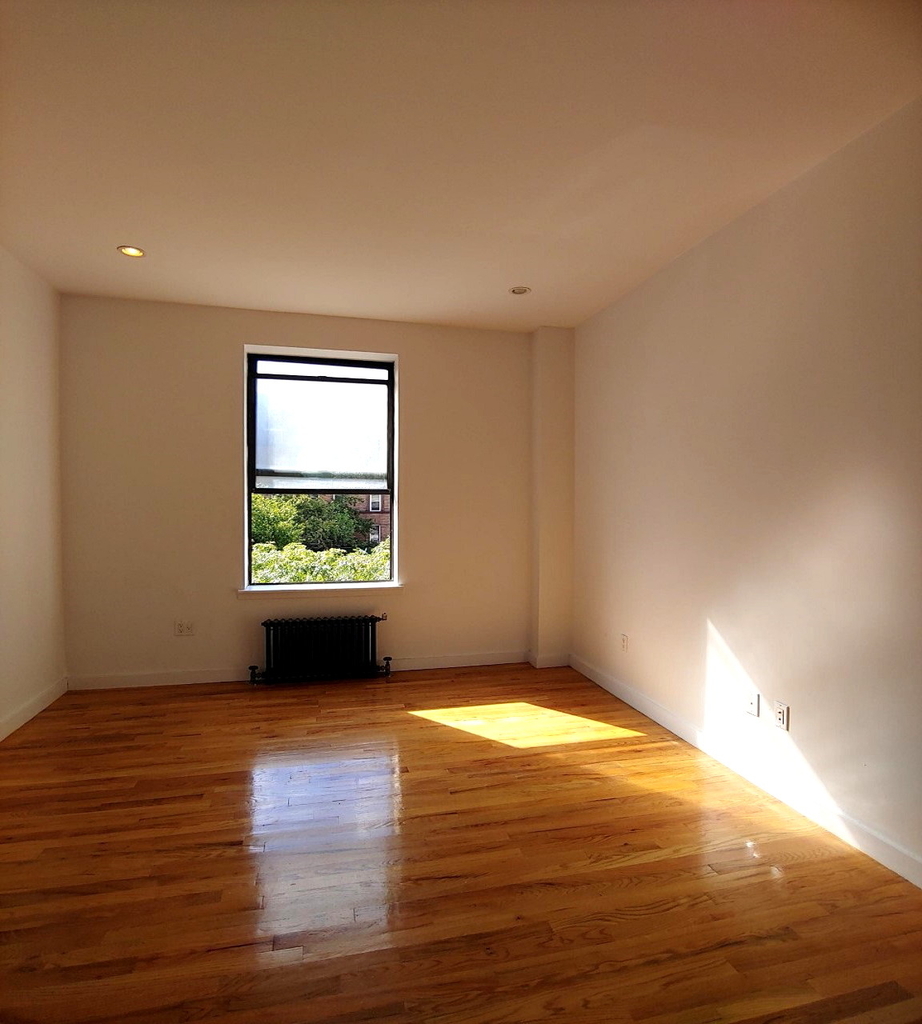 160 West 118th Street - Photo 3