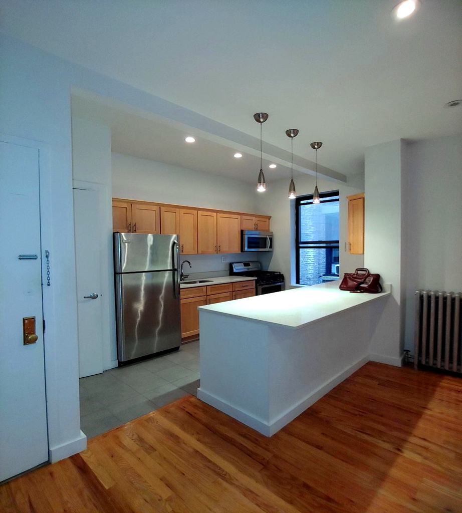 160 West 118th Street - Photo 1