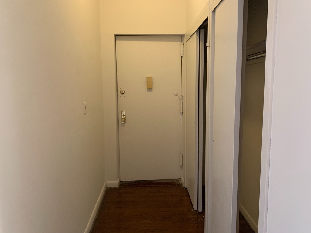 221 East 33rd Street - Photo 1