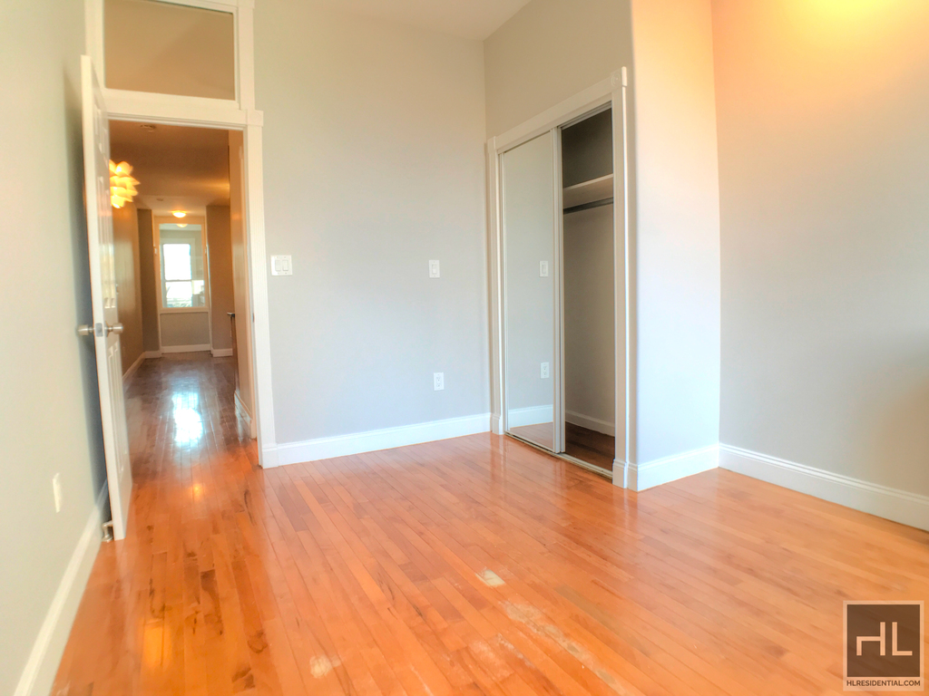 28 Ditmars Street - Photo 6