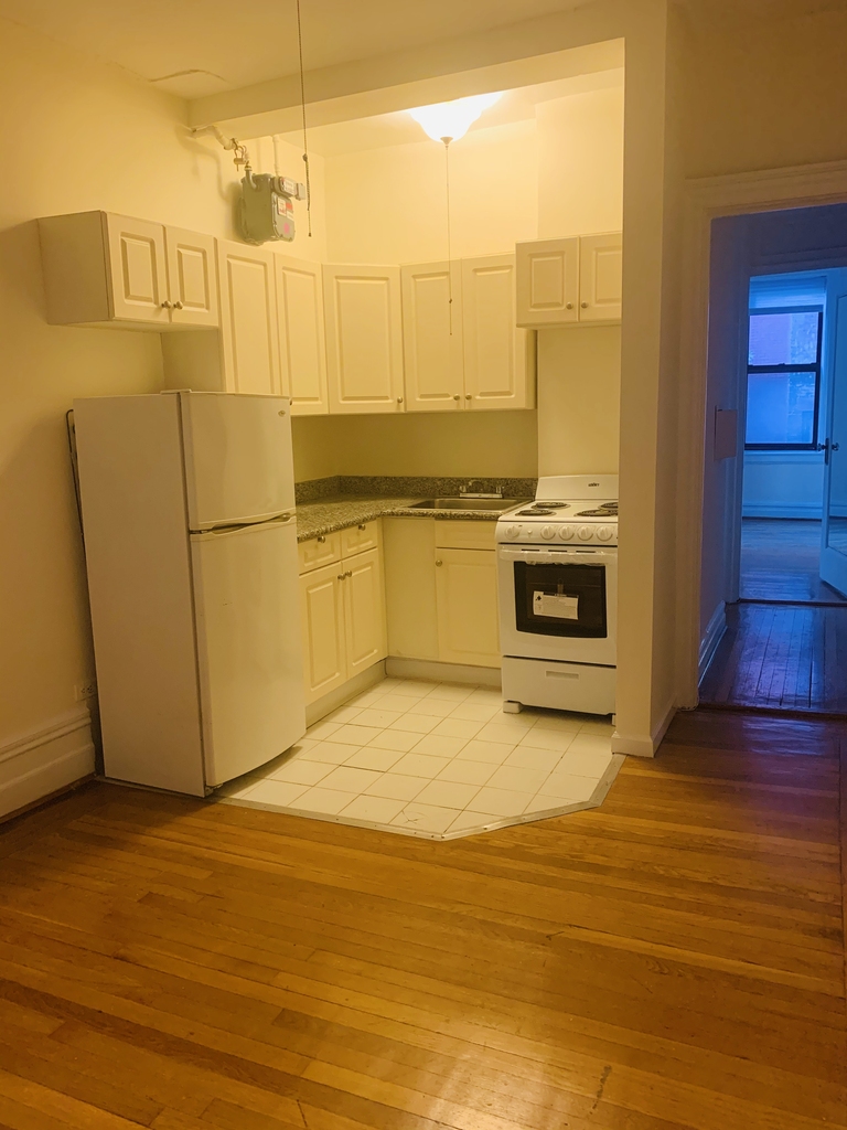 78 West 11th Street - Photo 0