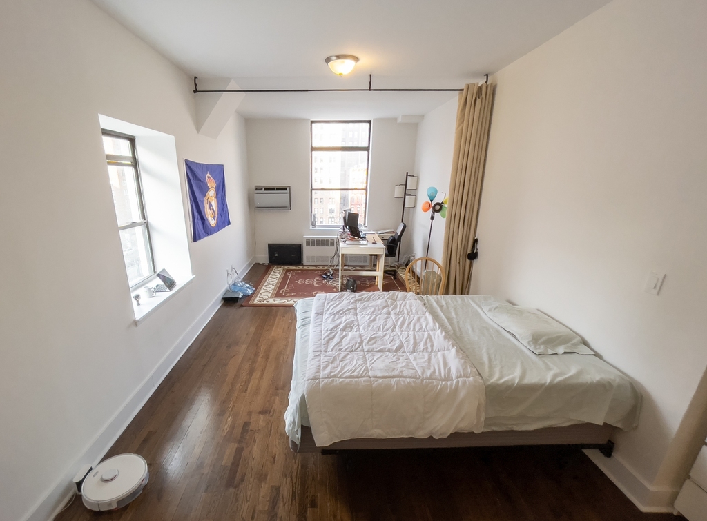 304 East 20th Street - Photo 0