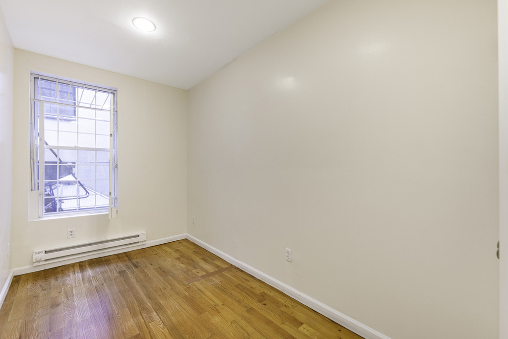 178 Stanton Street - Photo 3