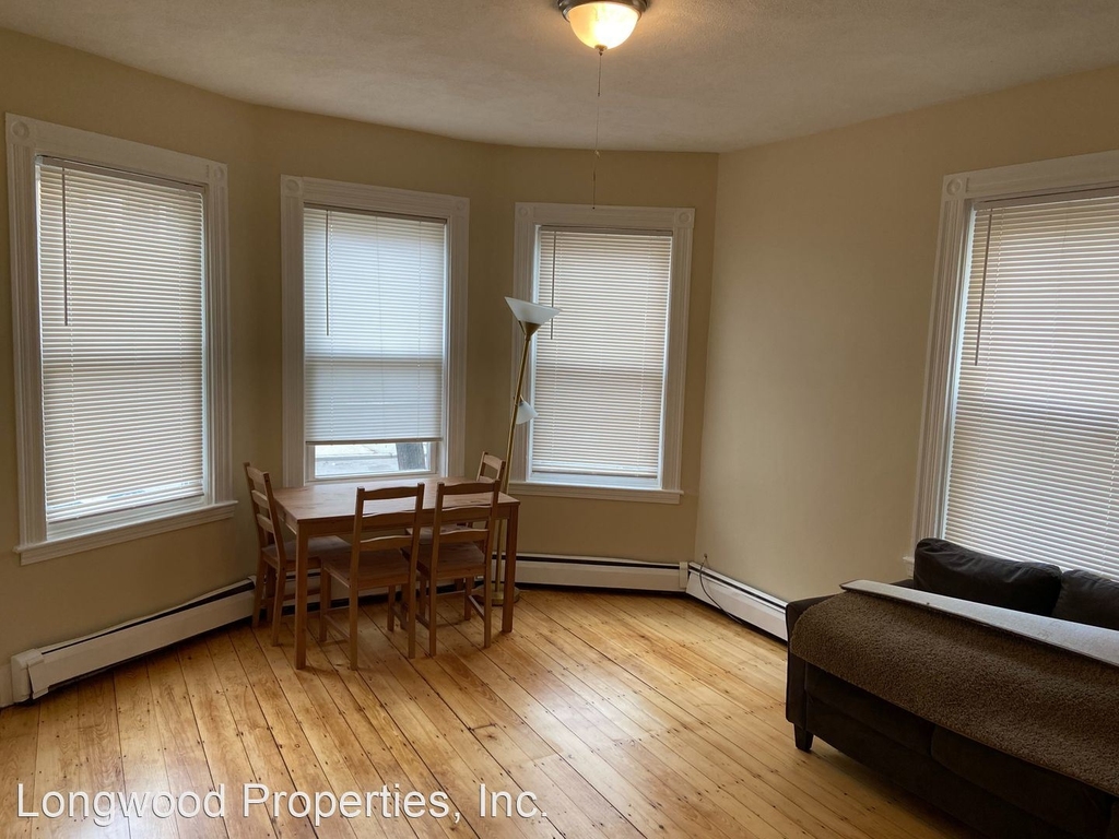 101 Calumet Street - Photo 2