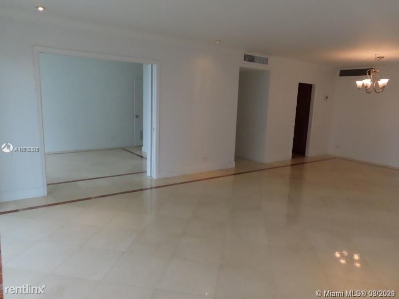 2451 Brickell Ave - Photo 6