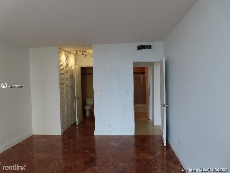 2451 Brickell Ave - Photo 11