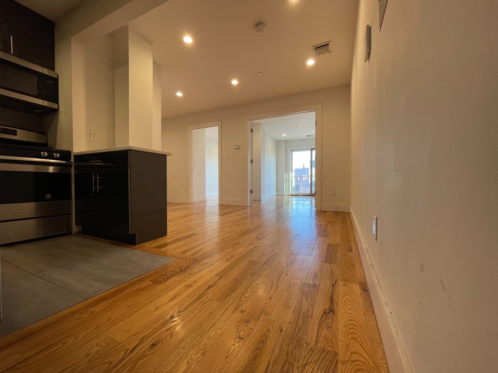 1552 Myrtle Avenue - Photo 1