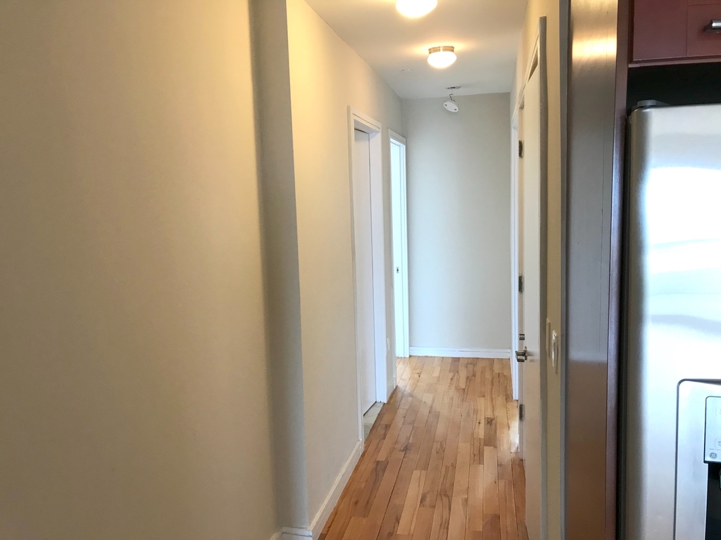 710 6th Avenue - Photo 4