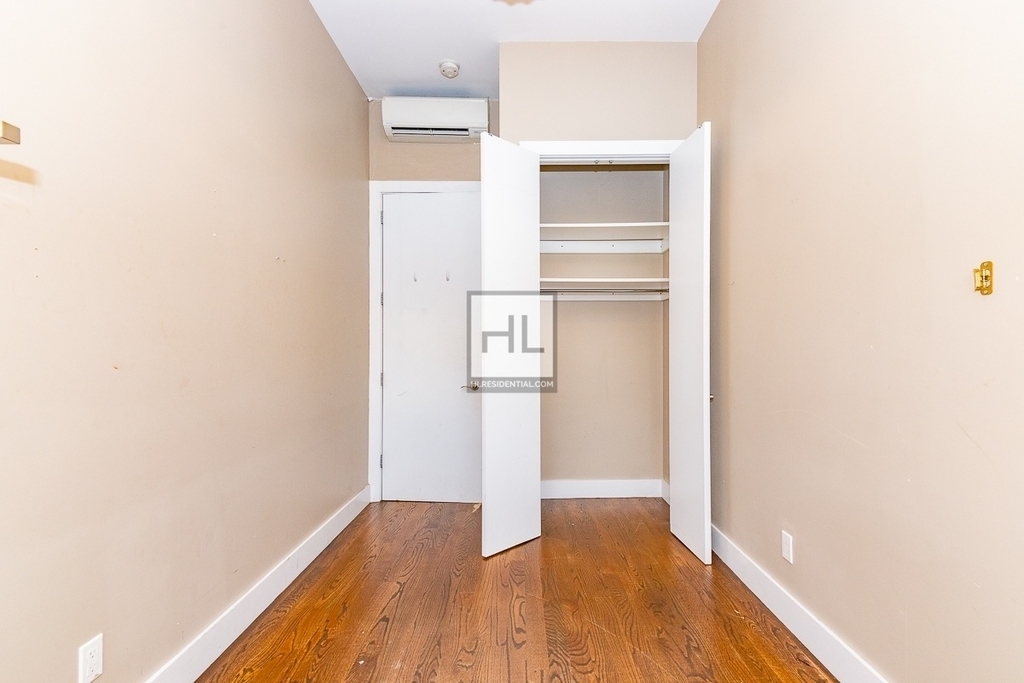 1035 Flushing Avenue - Photo 6