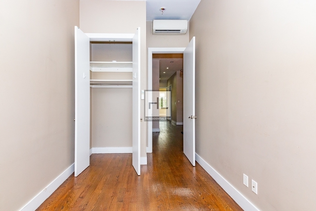 1035 Flushing Avenue - Photo 8