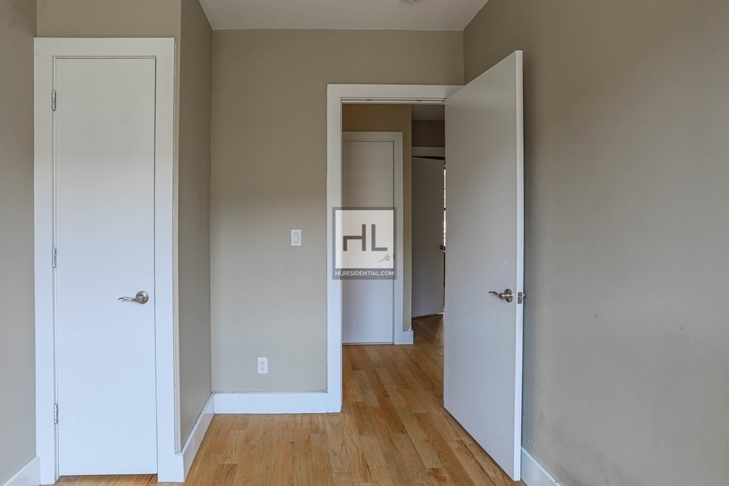 871 Hart Street - Photo 6