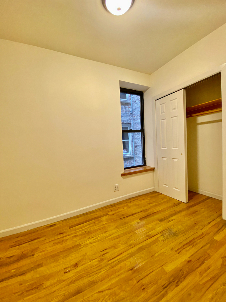 229 East 50th Street - Photo 3