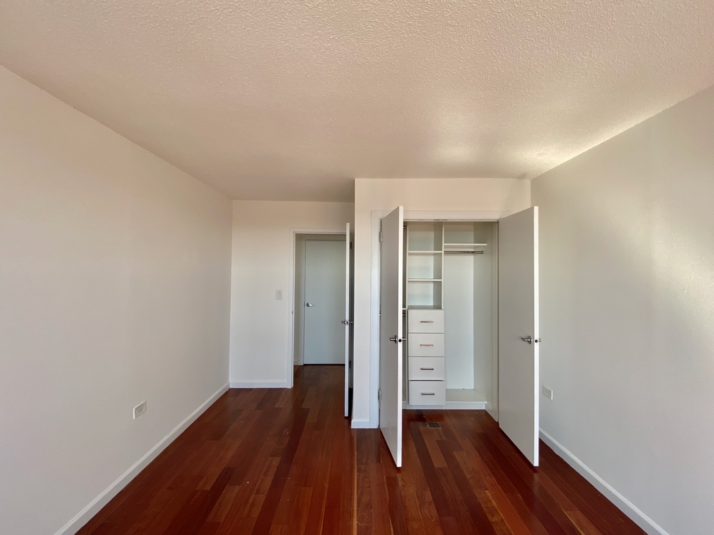 150 West 225th Street - Photo 7